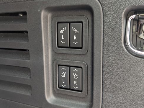 Used 2024 GMC Acadia Denali w/ Super Cruise Package image 21