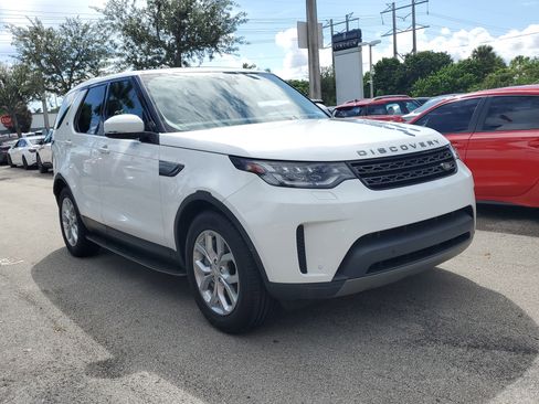Used 2019 Land Rover Discovery SE image 29