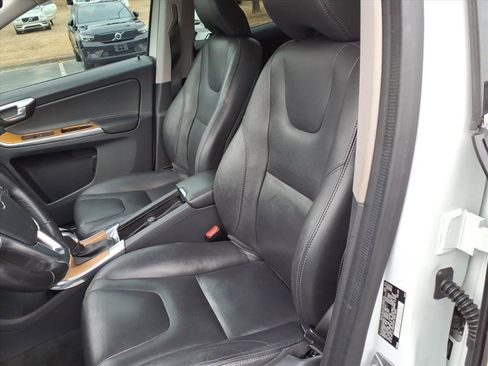 Used 2017 Volvo XC60 T5 Inscription w/ Preferred Option Package image 18