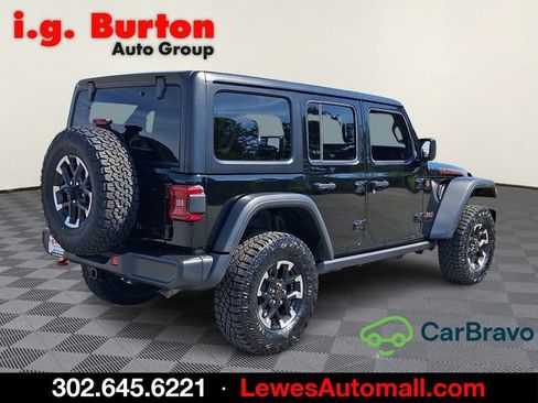 Used 2025 Jeep Wrangler Unlimited Rubicon AWD/4WD image 6