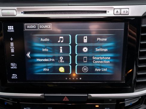Used 2017 Honda Accord EX image 18