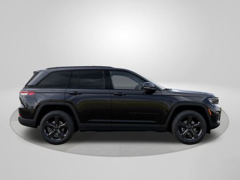 New 2025 Jeep Grand Cherokee Limited w/ Luxury Tech Group II image 21