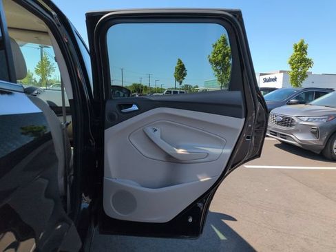 Used 2015 Ford Escape Titanium AWD/4WD image 25