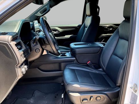 Used 2021 Chevrolet Tahoe LT w/ Luxury Package RWD image 10