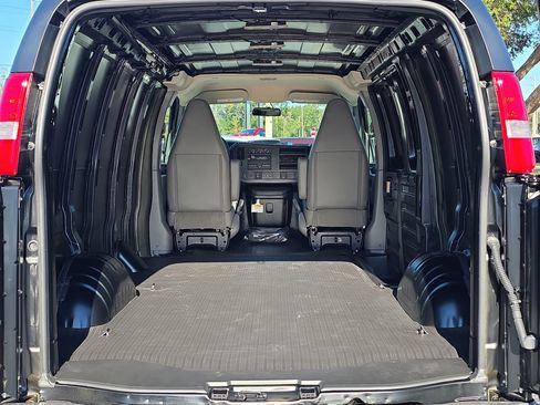New 2025 Chevrolet Express 2500 Work Van image 9