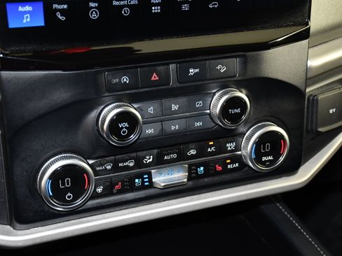 Used 2023 Ford Expedition XLT AWD/4WD image 21