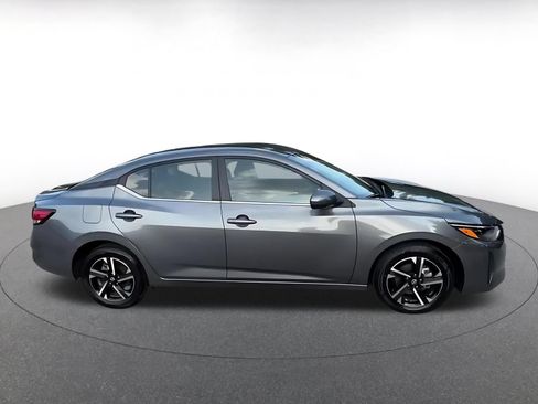 Used 2025 Nissan Sentra SV FWD image 15