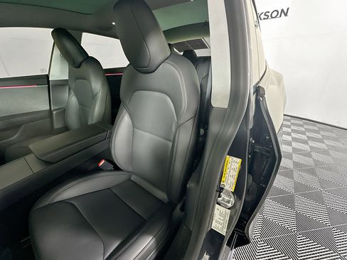 Used 2025 Tesla Model 3 Long Range image 12