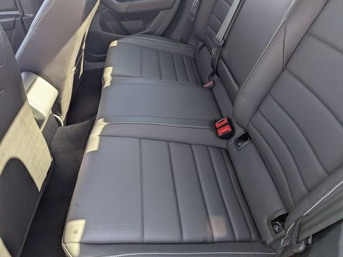 Used 2024 Volkswagen Jetta SE image 17