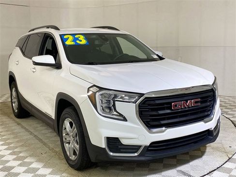 Used 2023 GMC Terrain SLE w/ Driver Convenience Package image 1