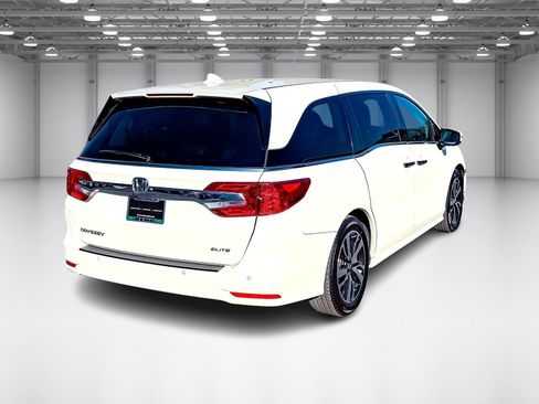 Used 2019 Honda Odyssey Elite image 5