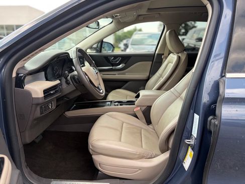 Used 2022 Lincoln Corsair AWD w/ Premium Package image 24