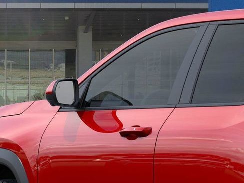 New 2027 Chevrolet Equinox LT w/ Safety and Technology Package FWD image 12