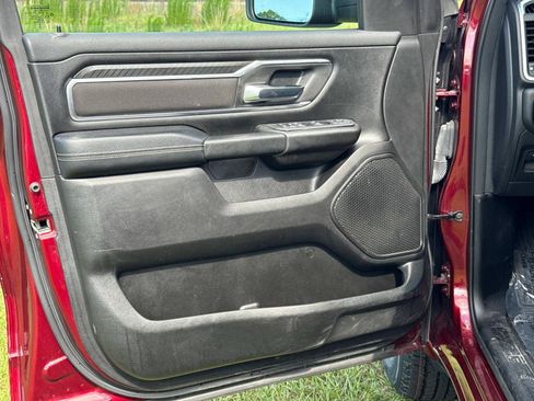 Used 2025 RAM 1500 Big Horn AWD/4WD image 18