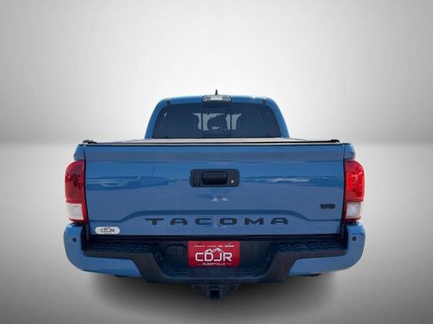 Used 2019 Toyota Tacoma TRD Sport AWD/4WD image 9