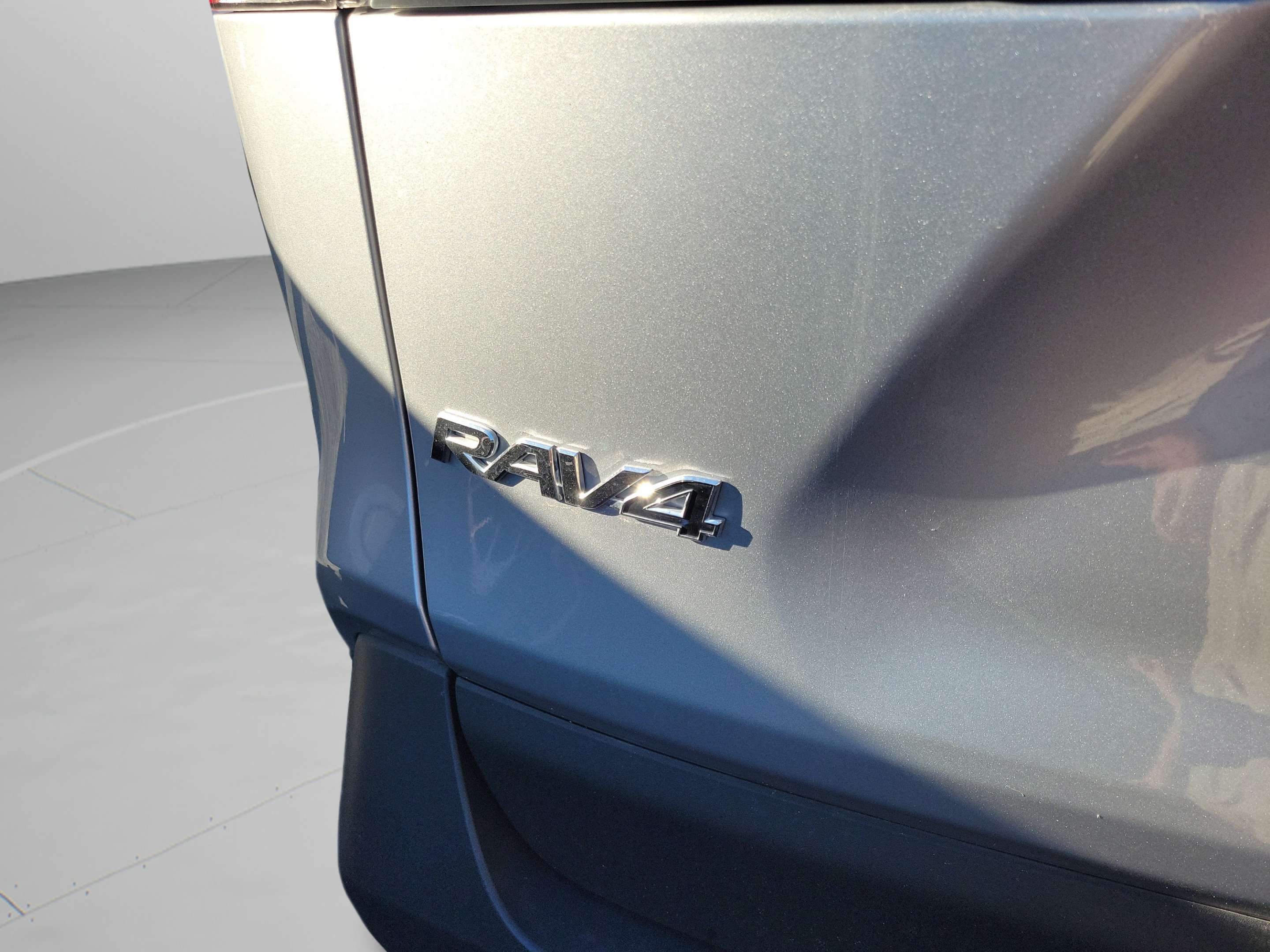 Used 2025 Toyota RAV4 XLE w/ Convenience Package FWD image 30
