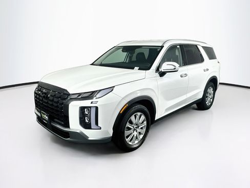 Used 2025 Hyundai Palisade SEL FWD image 3