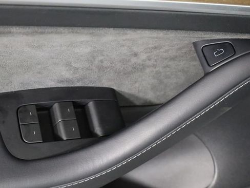 Used 2023 Tesla Model 3 Standard Range RWD image 18