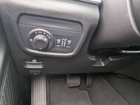 New 2025 Jeep Grand Cherokee L Altitude image 22