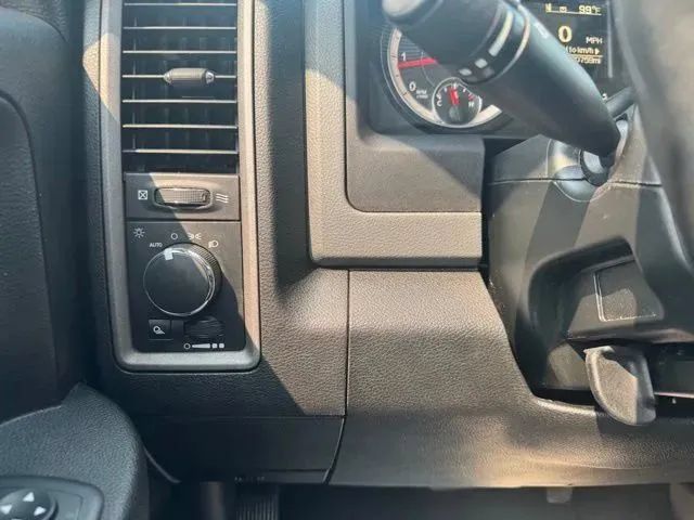 Used 2018 RAM 2500 Tradesman w/ Chrome Appearance Group AWD/4WD image 23