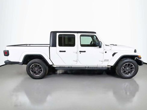 Used 2023 Jeep Gladiator Overland AWD/4WD image 14