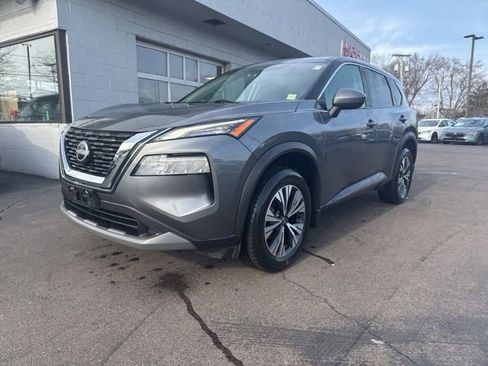 Used 2023 Nissan Rogue SV image 5