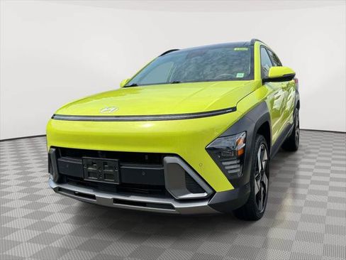 Used 2024 Hyundai Kona Limited AWD/4WD image 3