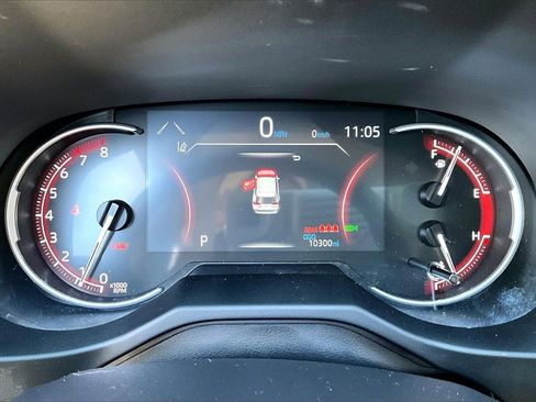 Used 2025 Toyota RAV4 XLE image 12