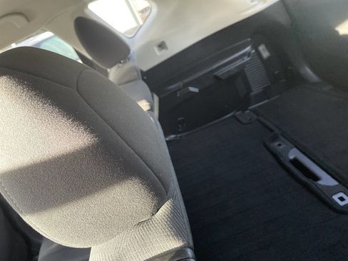 Used 2016 Nissan Rogue S image 6