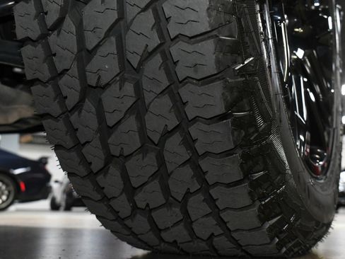 Used 2021 Chevrolet Silverado 1500 LT Trail Boss w/ Convenience Package II image 69