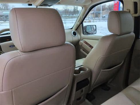 Used 2007 Ford Explorer Eddie Bauer image 18