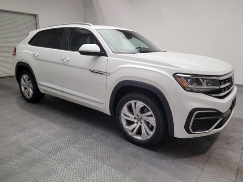 Used 2021 Volkswagen Atlas Cross Sport SE w/ Panoramic Sunroof Package FWD image 11