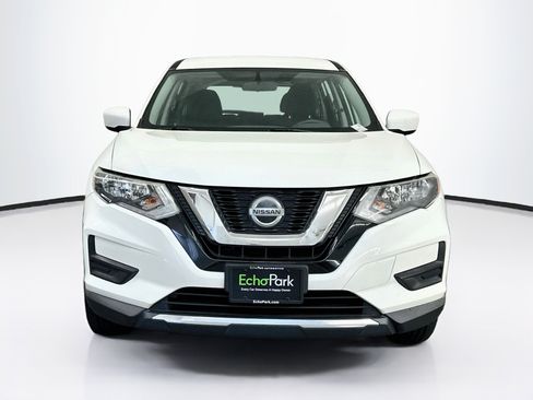Used 2018 Nissan Rogue S AWD/4WD image 2