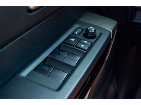 Used 2022 Toyota Tundra Limited AWD/4WD image 35