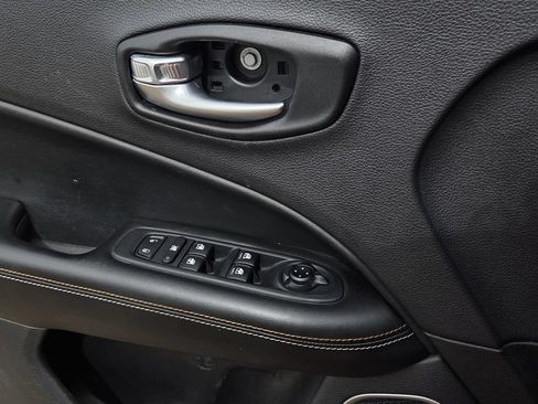 Used 2021 Jeep Compass Sport AWD/4WD image 16