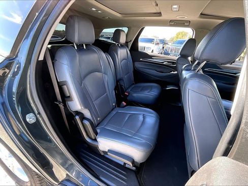 Used 2019 Buick Enclave Essence image 16