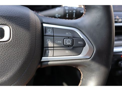 Used 2022 Jeep Compass Limited w/ Elite Group AWD/4WD image 23