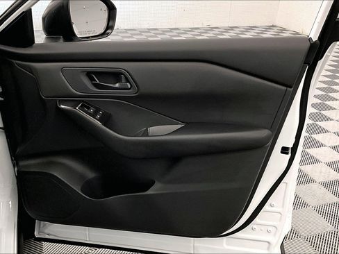 New 2025 Nissan Rogue S image 61