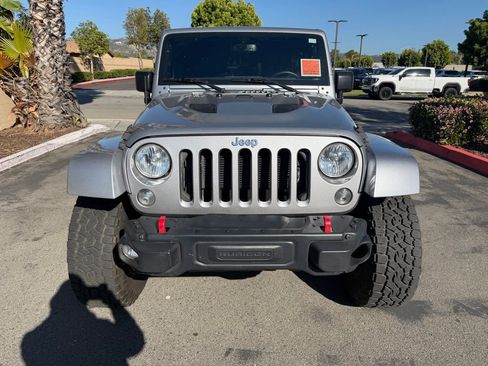 Used 2015 Jeep Wrangler Unlimited Rubicon image 2