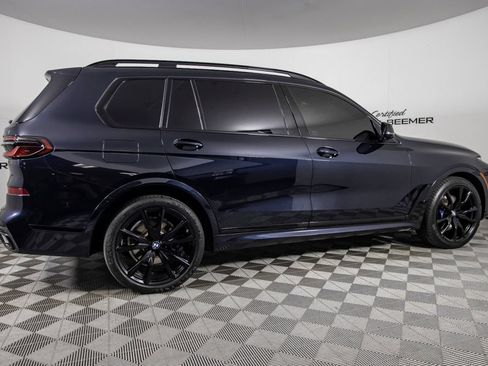 Used 2024 BMW X7 xDrive40i w/ M Sport Package AWD/4WD image 4