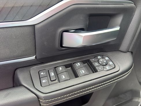 New 2026 RAM 2500 Big Horn AWD/4WD image 10