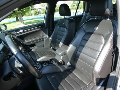 Used 2016 Volkswagen Golf R 4-Door AWD/4WD image 11