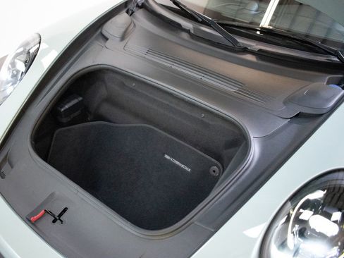 Certified 2025 Porsche 911 Carrera T RWD image 19