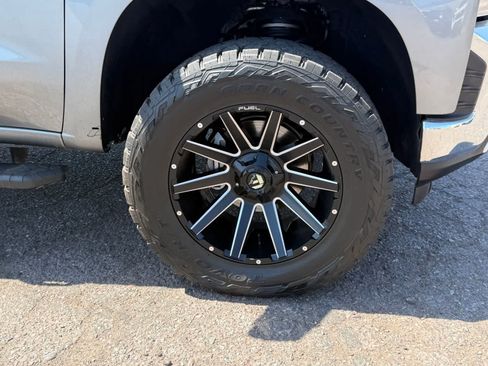 Used 2021 Chevrolet Silverado 1500 LTZ w/ Z71 Off-Road Package AWD/4WD image 7