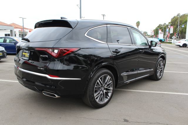 Used 2025 Acura MDX w/ Advance Package AWD/4WD image 16