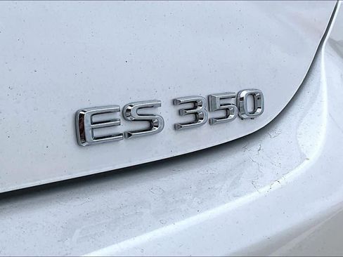 New 2025 Lexus ES 350 image 7