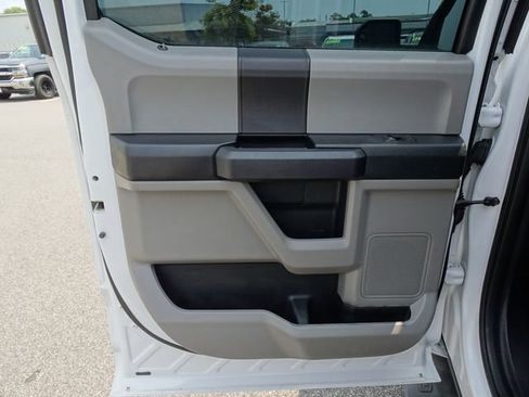 Used 2015 Ford F150 XL w/ Equipment Group 101A Mid AWD/4WD image 15