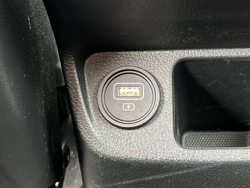 Used 2023 Kia Seltos S w/ Navigation Package FWD image 18