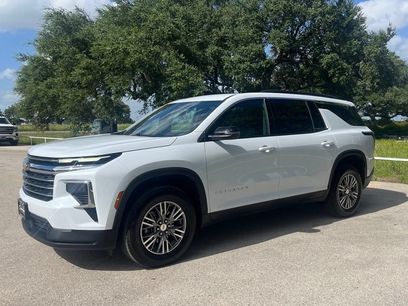 Used 2026 Chevrolet Traverse LT