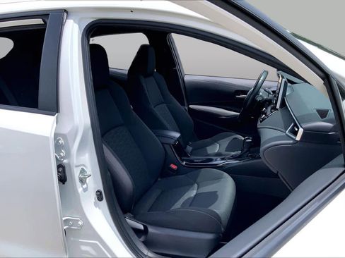 Used 2022 Toyota Corolla SE FWD image 9